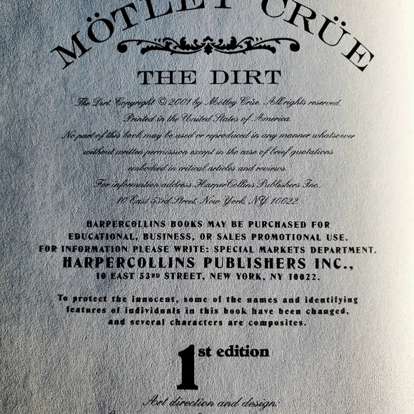 Motley Crue The Dirt : Confessions of the World's Most Notorious Rock Band Book - Picture 8 of 16